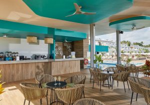 JBO_22_021 - Poolside bar-1